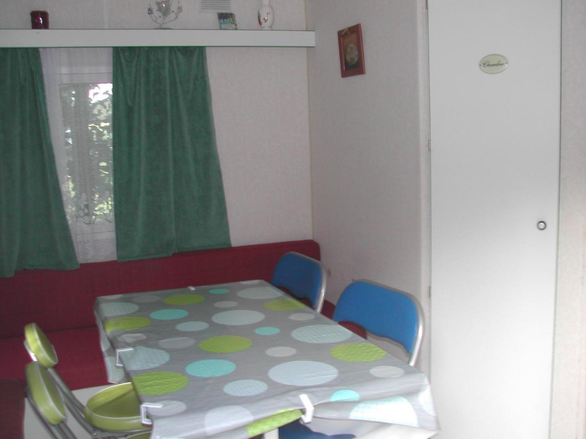 Mobil Home Dordogne Mouzens  المظهر الخارجي الصورة